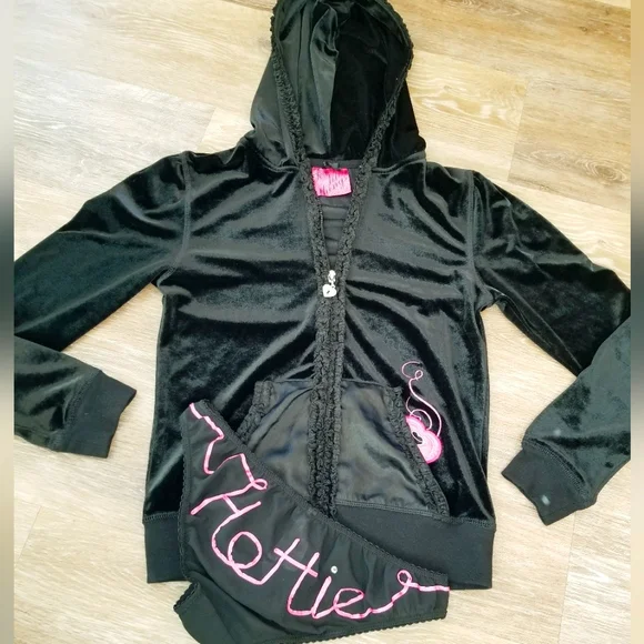 Victoria's Secret Vintage Sexy Little Things Velvet Hoodie Bikini Panty NWT Key - Picture 6 of 16